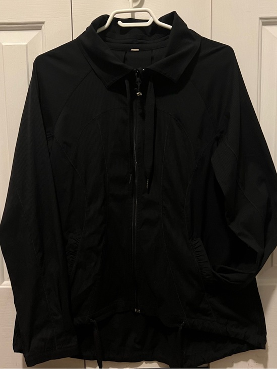 lululemon athletica Jackets & Blazers - lululemon athletica Black Full-Zip Lightweight Jacket